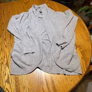 Barefoot Dreams Sweater Size Medium